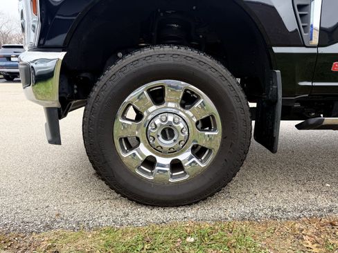 Used 2024 Ford F250 Lariat w/ Chrome Package image 11