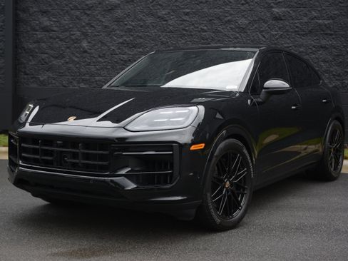 Certified 2026 Porsche Cayenne Coupe AWD/4WD image 43