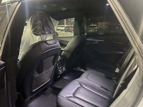 Used 2022 Audi Q8 Premium Plus w/ Premium Plus Package image 7