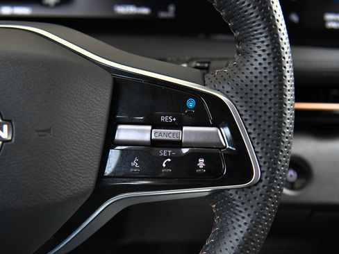 Used 2024 Nissan Ariya FWD image 38