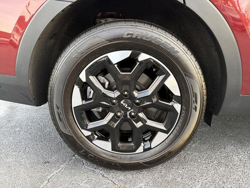 Used 2024 Kia Sorento S image 17