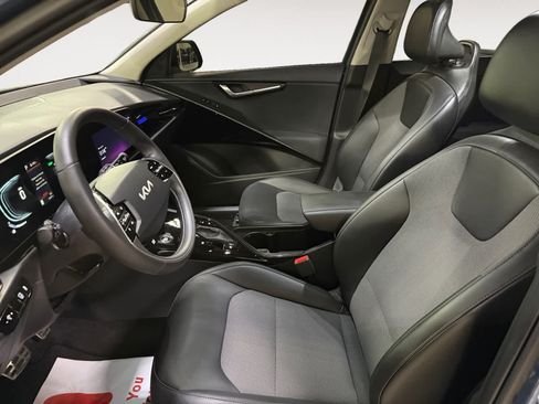 Used 2025 Kia Niro EX Touring FWD image 15