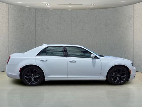 Certified 2023 Chrysler 300 S RWD image 2