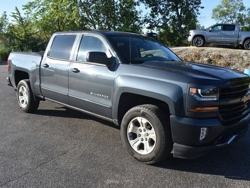 Used 2018 Chevrolet Silverado 1500 LT w/ All Star Edition AWD/4WD image 10