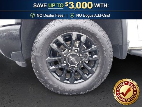 Used 2025 Chevrolet Silverado 2500 Custom w/ Custom Value Package image 13