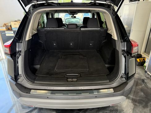 Used 2023 Nissan Rogue SV FWD image 35