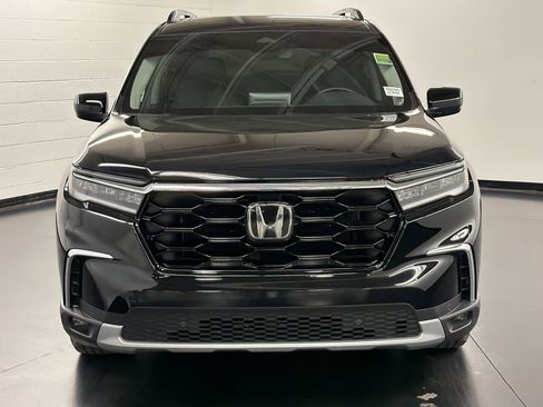 Certified 2023 Honda Pilot Touring image 6