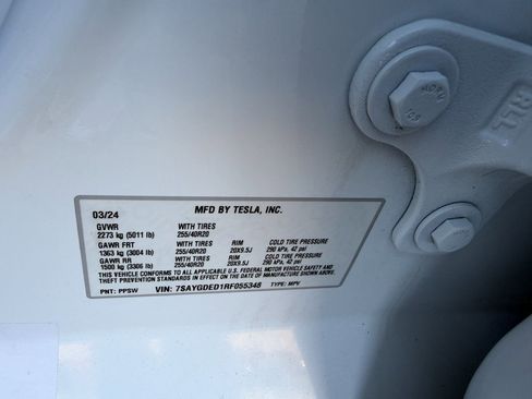 Used 2024 Tesla Model Y 2WD image 46