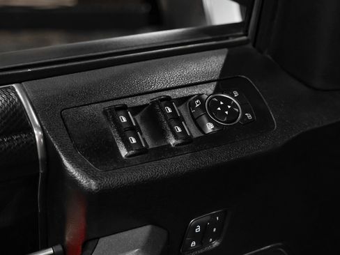 Used 2017 Ford F150 Raptor w/ Equipment Group 802A Luxury AWD/4WD image 41