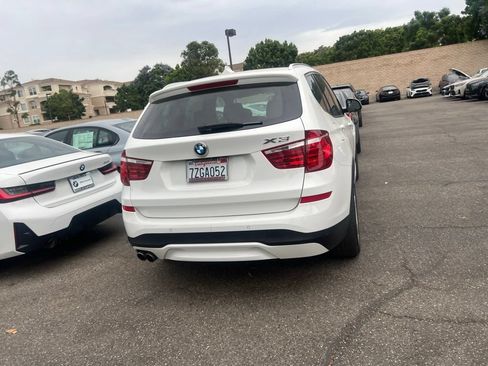 Used 2017 BMW X3 sDrive28i RWD image 3