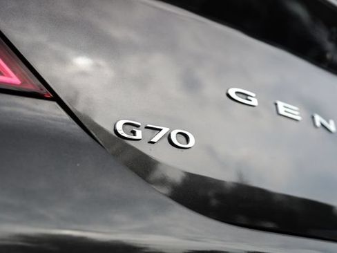 Used 2022 Genesis G70 3.3T AWD/4WD image 29