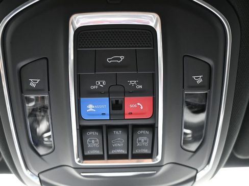 New 2026 Jeep Grand Wagoneer 4WD image 34