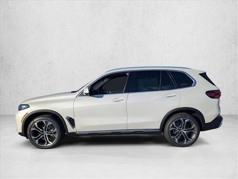 Used 2026 BMW X5 sDrive40i w/ Climate Comfort Package RWD image 5