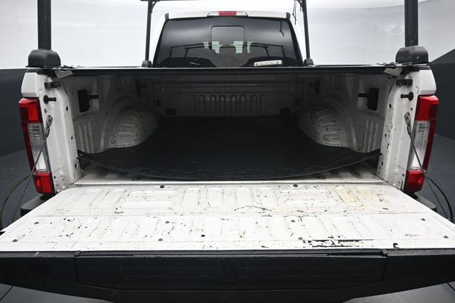 Used 2019 Ford F250 Lariat w/ Lariat Ultimate Package AWD/4WD image 9