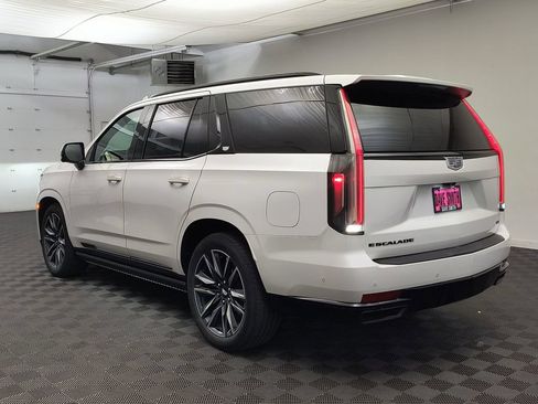 Used 2021 Cadillac Escalade Sport Platinum w/ Heavy-Duty Trailer Package AWD/4WD image 3