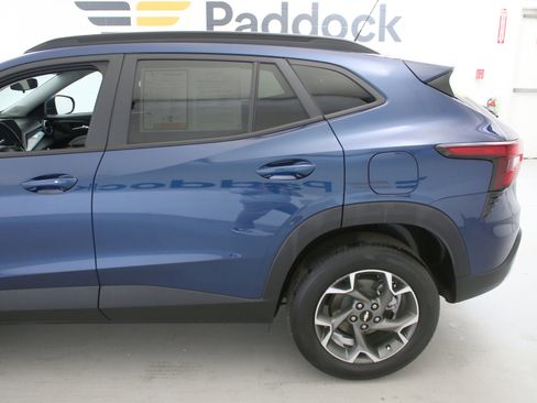 Used 2024 Chevrolet Trax LT w/ Driver Confidence Package FWD image 6