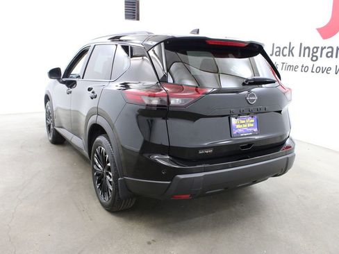 New 2026 Nissan Rogue SV image 3