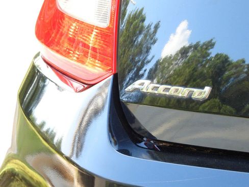 Used 2015 Honda Accord EX image 9