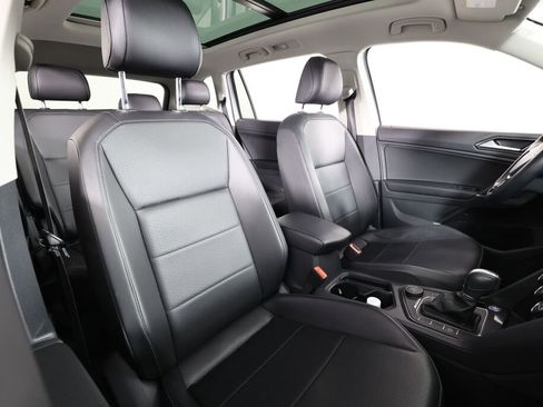 Used 2018 Volkswagen Tiguan SEL image 25