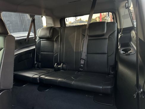 Used 2019 Chevrolet Suburban LT image 33