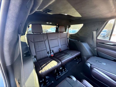 Used 2021 Cadillac Escalade Sport Platinum w/ Heavy-Duty Trailer Package image 17