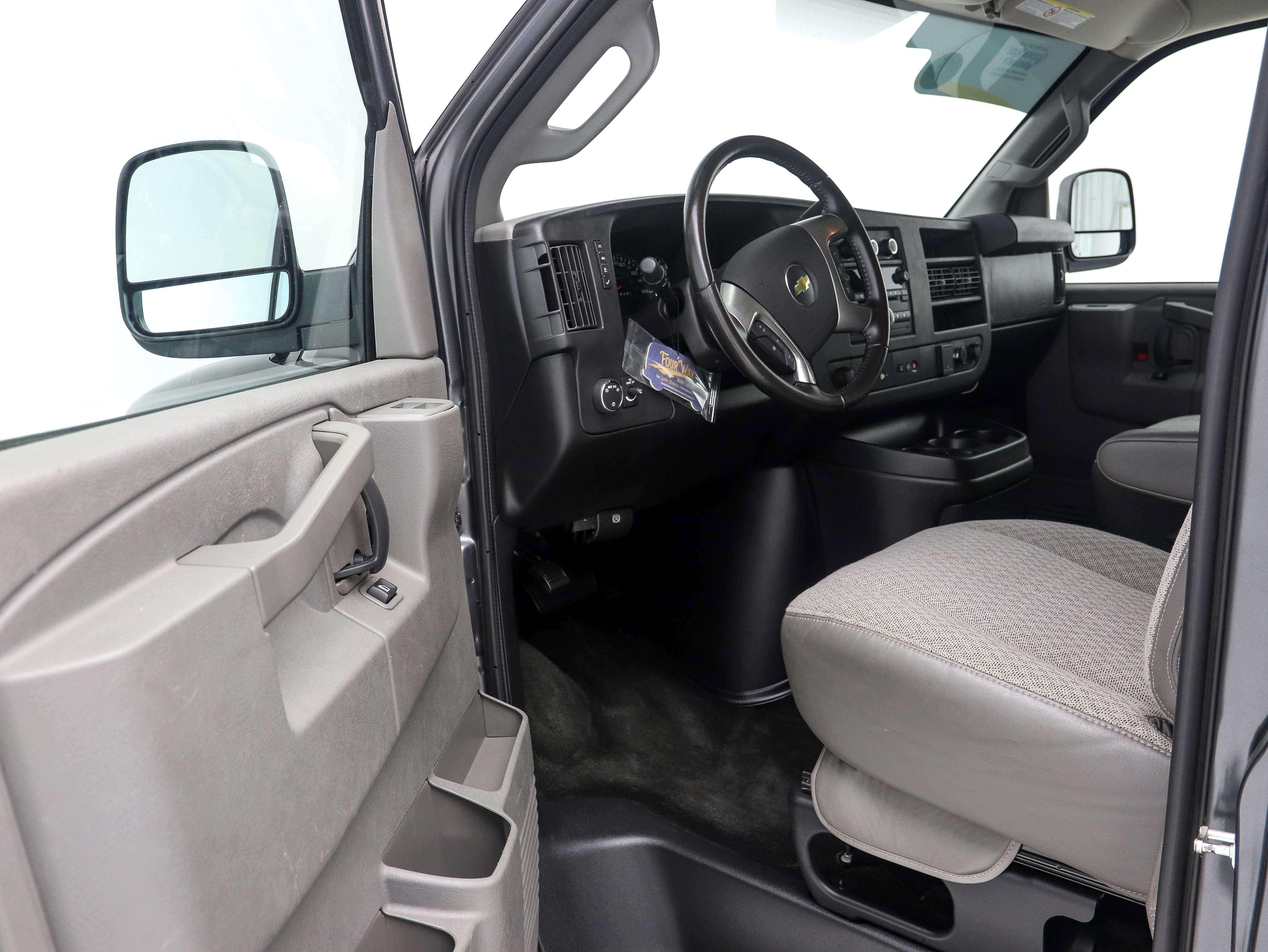 Used 2016 Chevrolet Express 3500 LT w/ LT Preferred Equipment Group RWD image 13