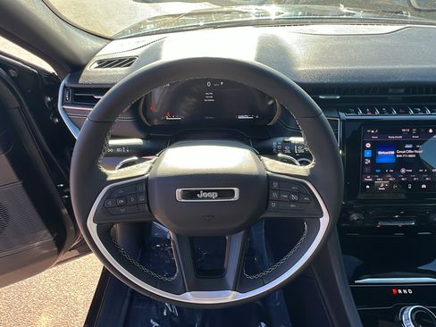 Certified 2025 Jeep Grand Cherokee L Altitude image 28