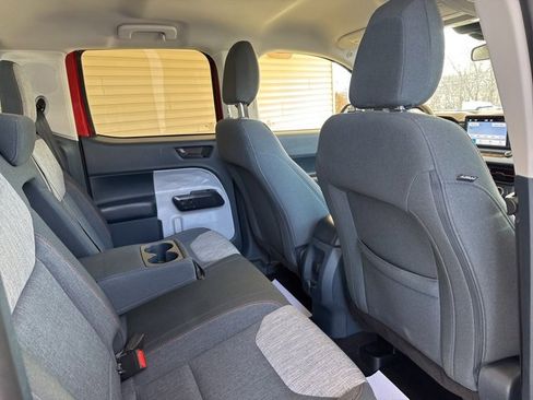 Used 2023 Ford Maverick XLT image 5