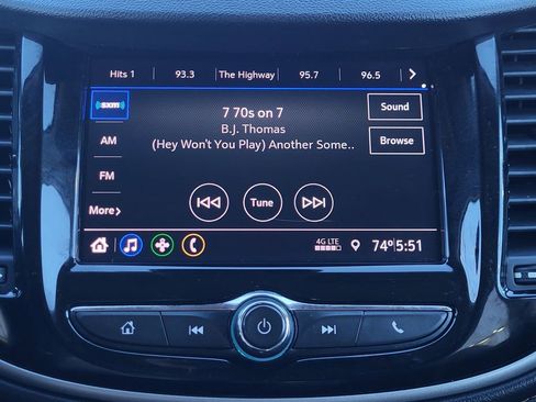 Used 2020 Chevrolet Trax LT w/ LT Convenience Package image 7