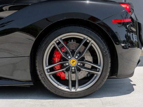 Used 2018 Ferrari 488 GTB RWD image 21