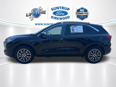 Used 2024 Ford Escape SE FWD image 2