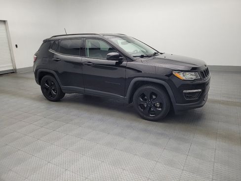 Used 2019 Jeep Compass Latitude FWD image 11
