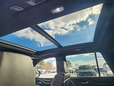 Used 2022 Cadillac Escalade Sport w/ Touring Package AWD/4WD image 25