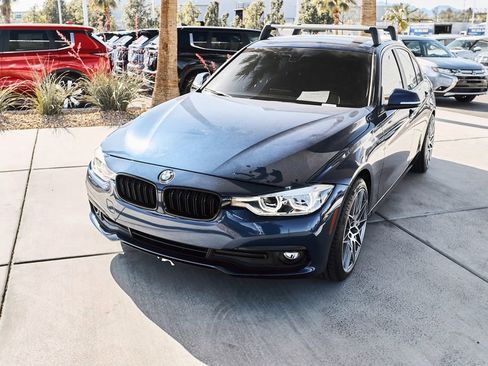 Used 2018 BMW 320i Sedan RWD image 5