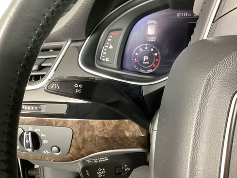 Used 2017 Audi Q7 3.0T Premium Plus w/ Premium Plus Package image 24