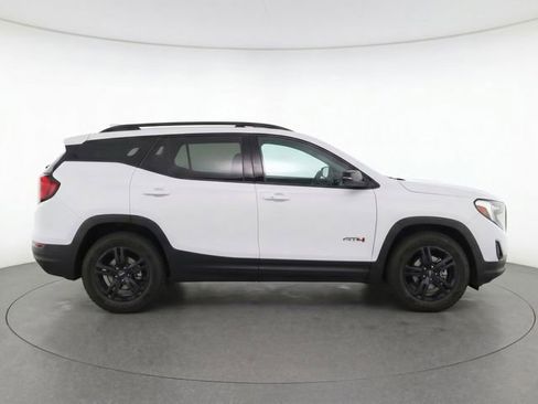 Used 2022 GMC Terrain AT4 w/ Infotainment Package II AWD/4WD image 8