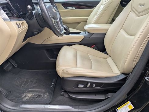 Used 2019 Cadillac XT5 Premium Luxury image 12