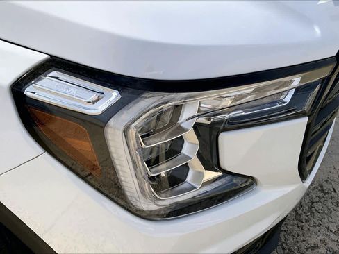 Used 2022 GMC Terrain SLE w/ Elevation Edition image 25