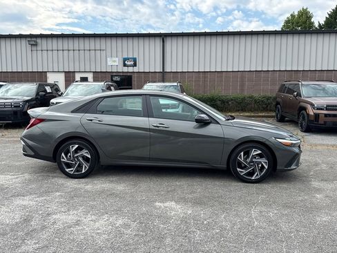 New 2025 Hyundai Elantra Sport image 6