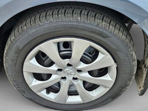 Used 2026 Toyota Corolla LE FWD image 5