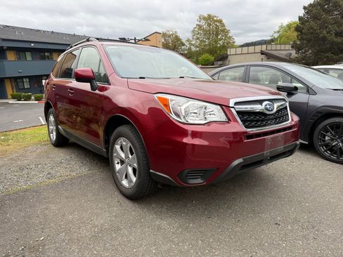 Used 2015 Subaru Forester 2.5i Premium w/ Popular Package #2 AWD/4WD image 4