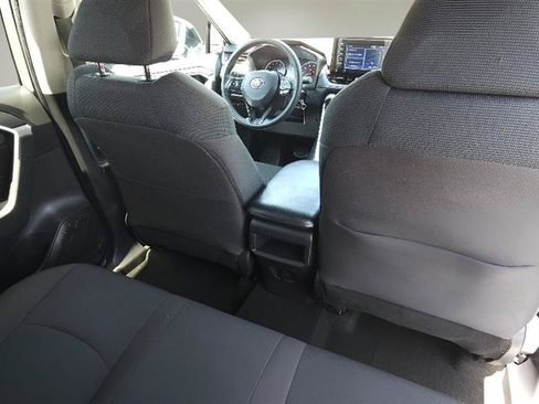 Used 2021 Toyota RAV4 LE AWD/4WD image 29