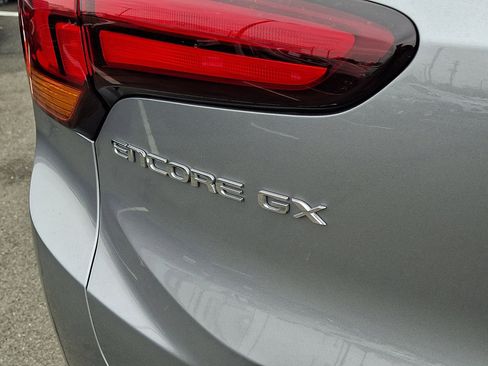 Used 2024 Buick Encore GX Preferred image 17