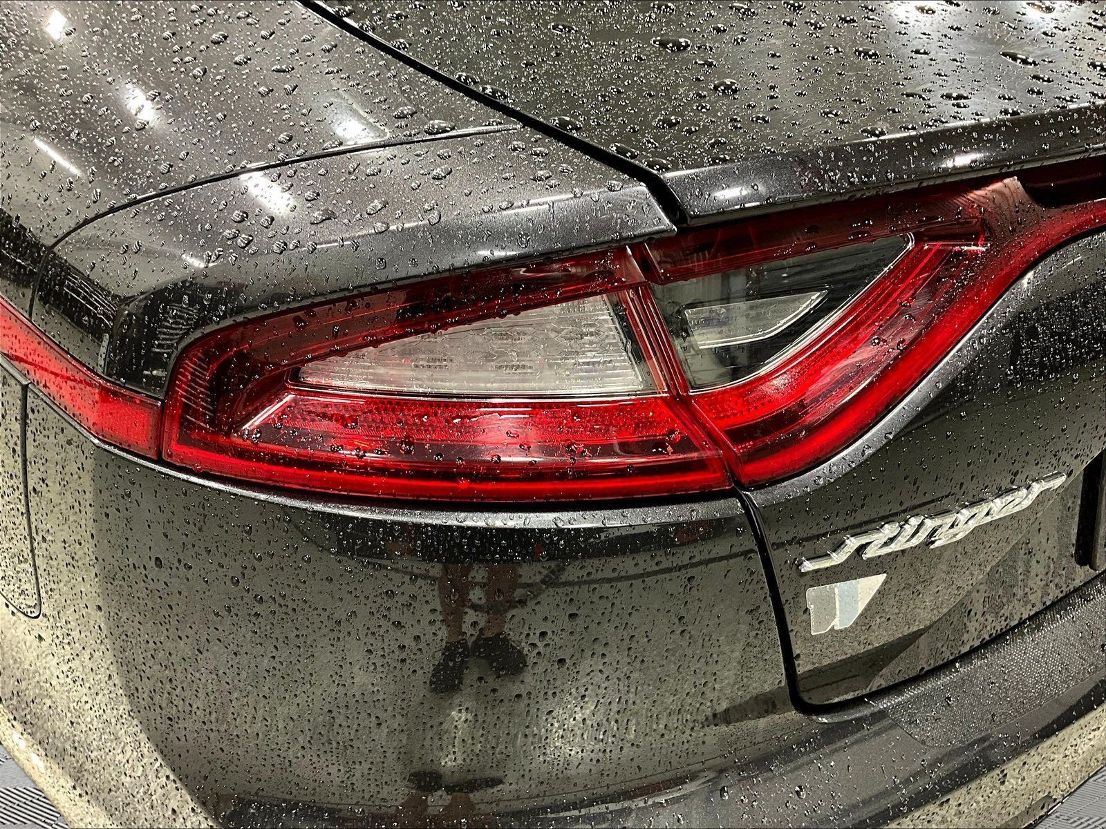 Used 2018 Kia Stinger GT1 AWD/4WD image 23