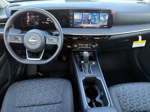 New 2026 Nissan Kicks SV w/ SV Premium Package image 9