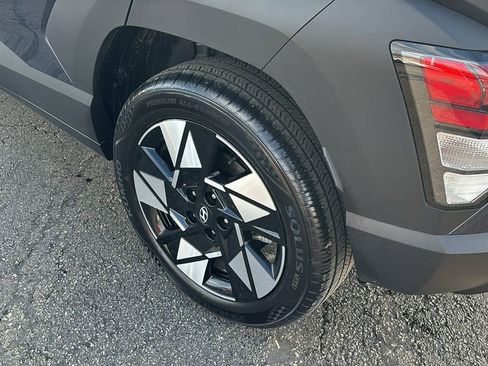 Used 2024 Hyundai Kona SEL image 9