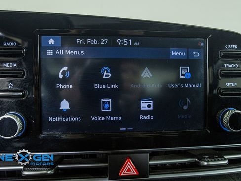 Used 2021 Hyundai Elantra SEL w/ Convenience + Premium Package image 18