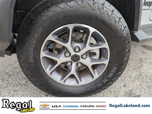 Used 2024 Jeep Wrangler Sport S image 28