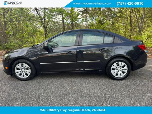 Used 2014 Chevrolet Cruze LS FWD image 1
