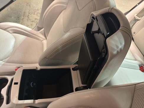 Used 2019 Jeep Cherokee Limited AWD/4WD image 21